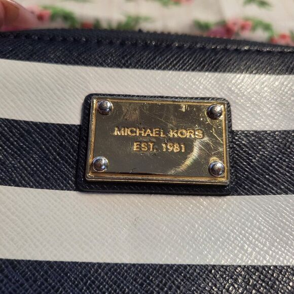 Michael Kors Jet Set Striped Leather Wristlet Navy Blue/White - Picture 7 of 8